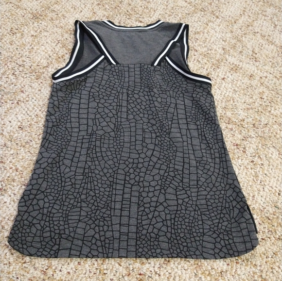 Size X's Nike athletic workout sports top - Picture 16 of 16